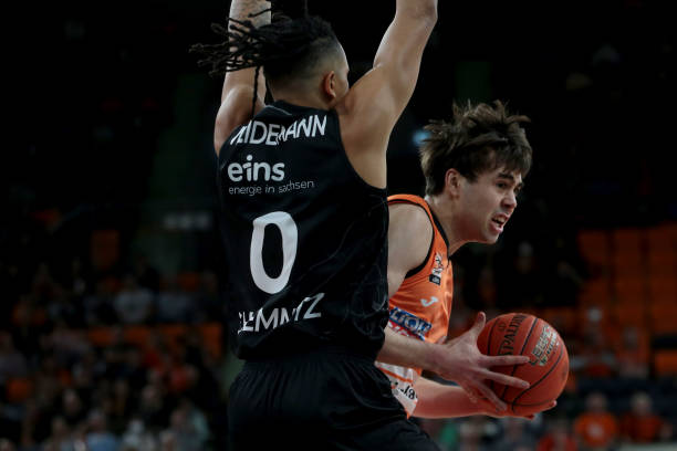 示了体育竞 示了体育竞