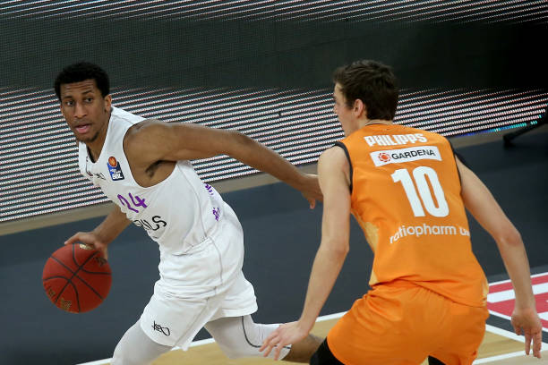 字上的突破 字上的突破